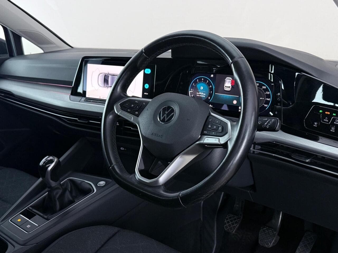 Volkswagen Golf thumbnail Steering Wheel