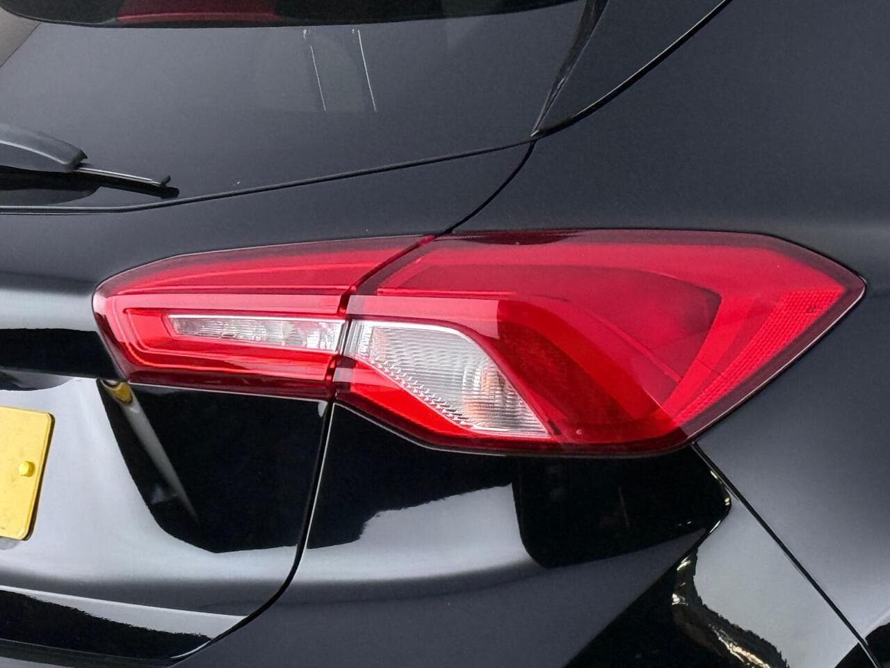 Ford Focus thumbnail Lights Rear