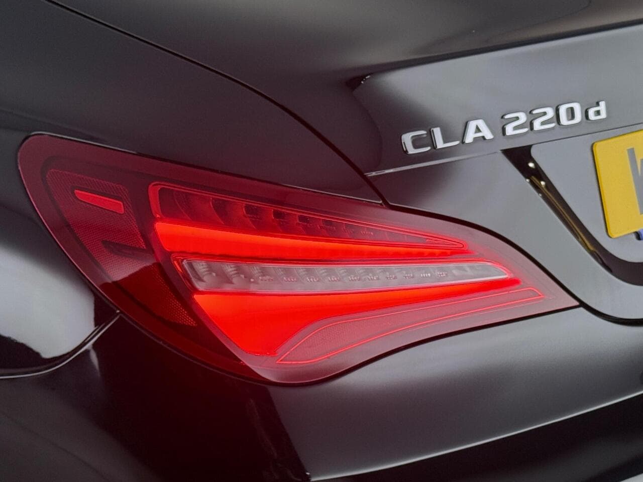 Mercedes-Benz CLA thumbnail Lights Rear