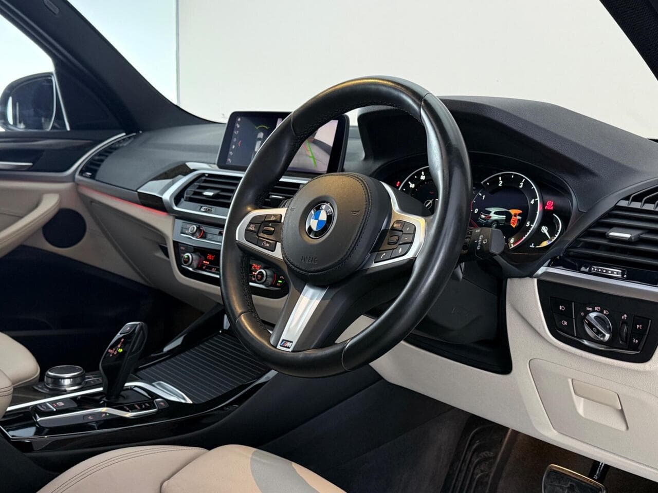 BMW X3 thumbnail Interior Front