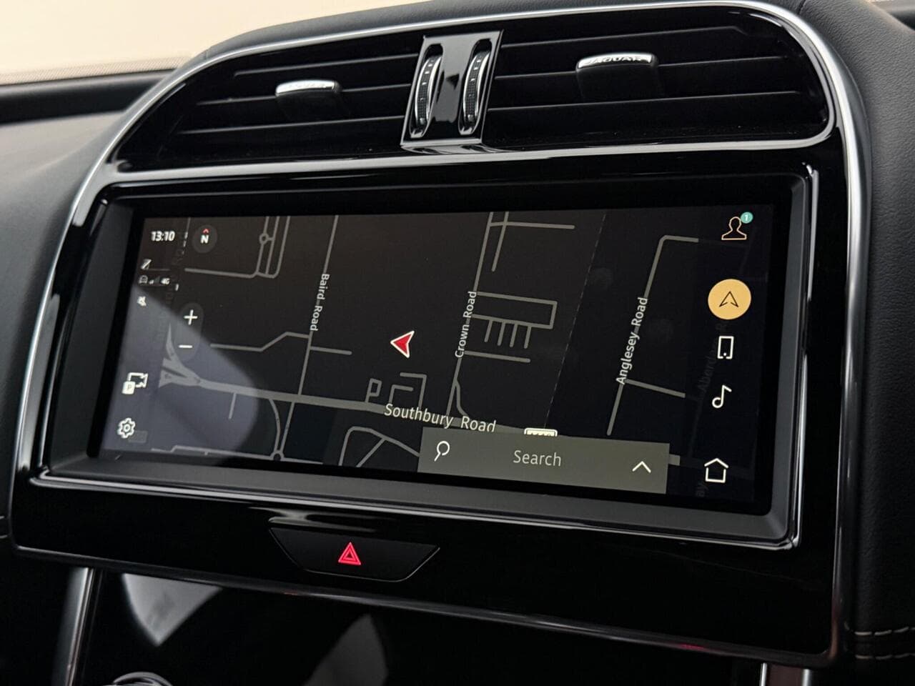 Jaguar XE thumbnail Infotainment System