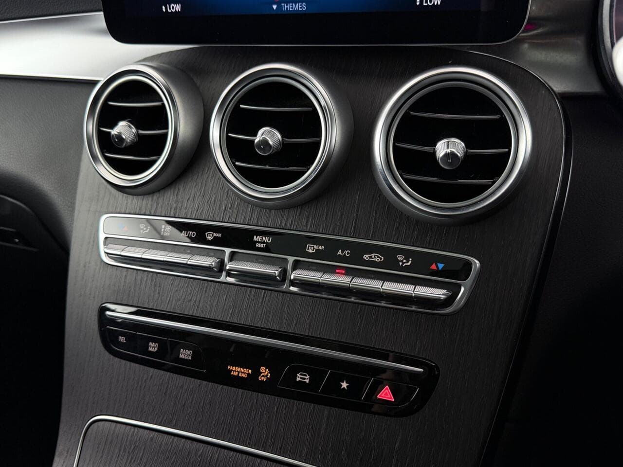 Mercedes-Benz GLC thumbnail Misc Controls