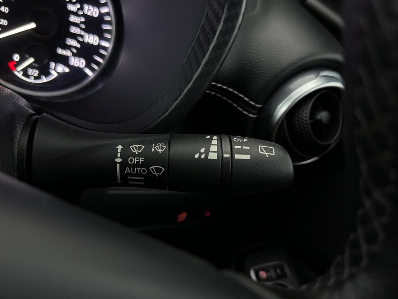 Nissan Juke thumbnail Misc Controls