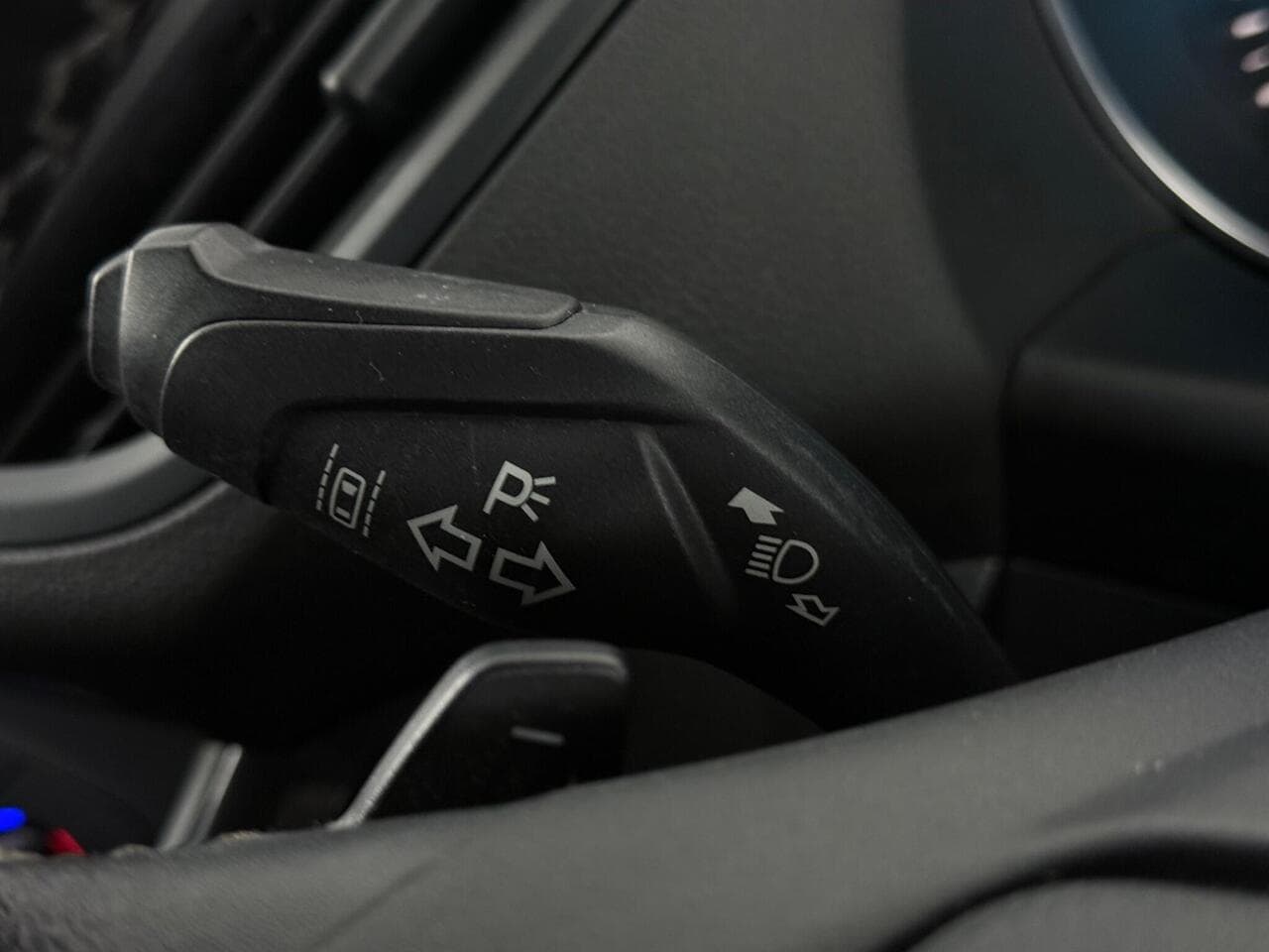 Ford Kuga thumbnail Misc Controls