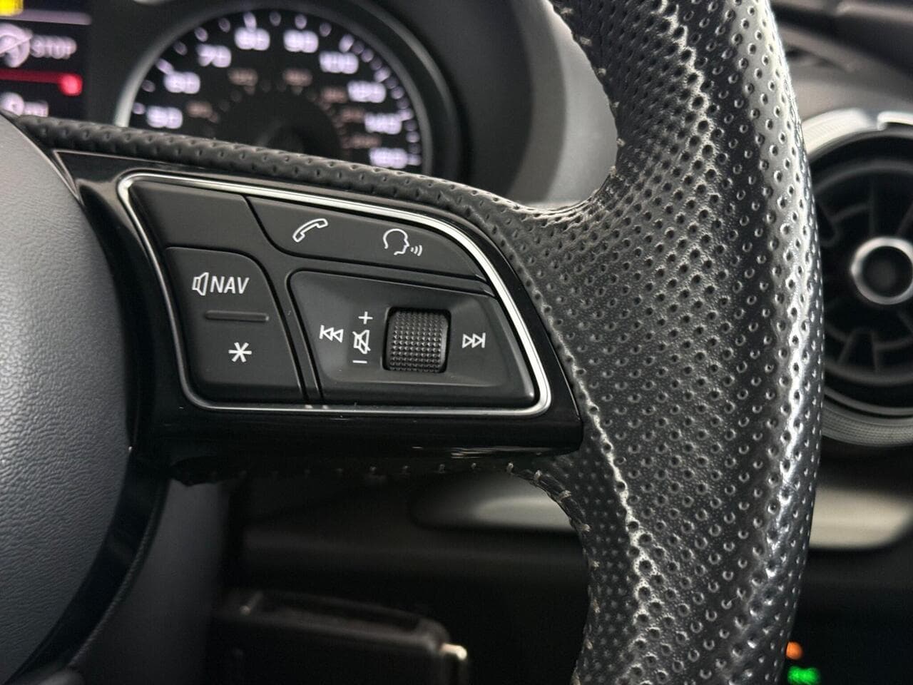 Audi A3 Cabriolet thumbnail Misc Controls