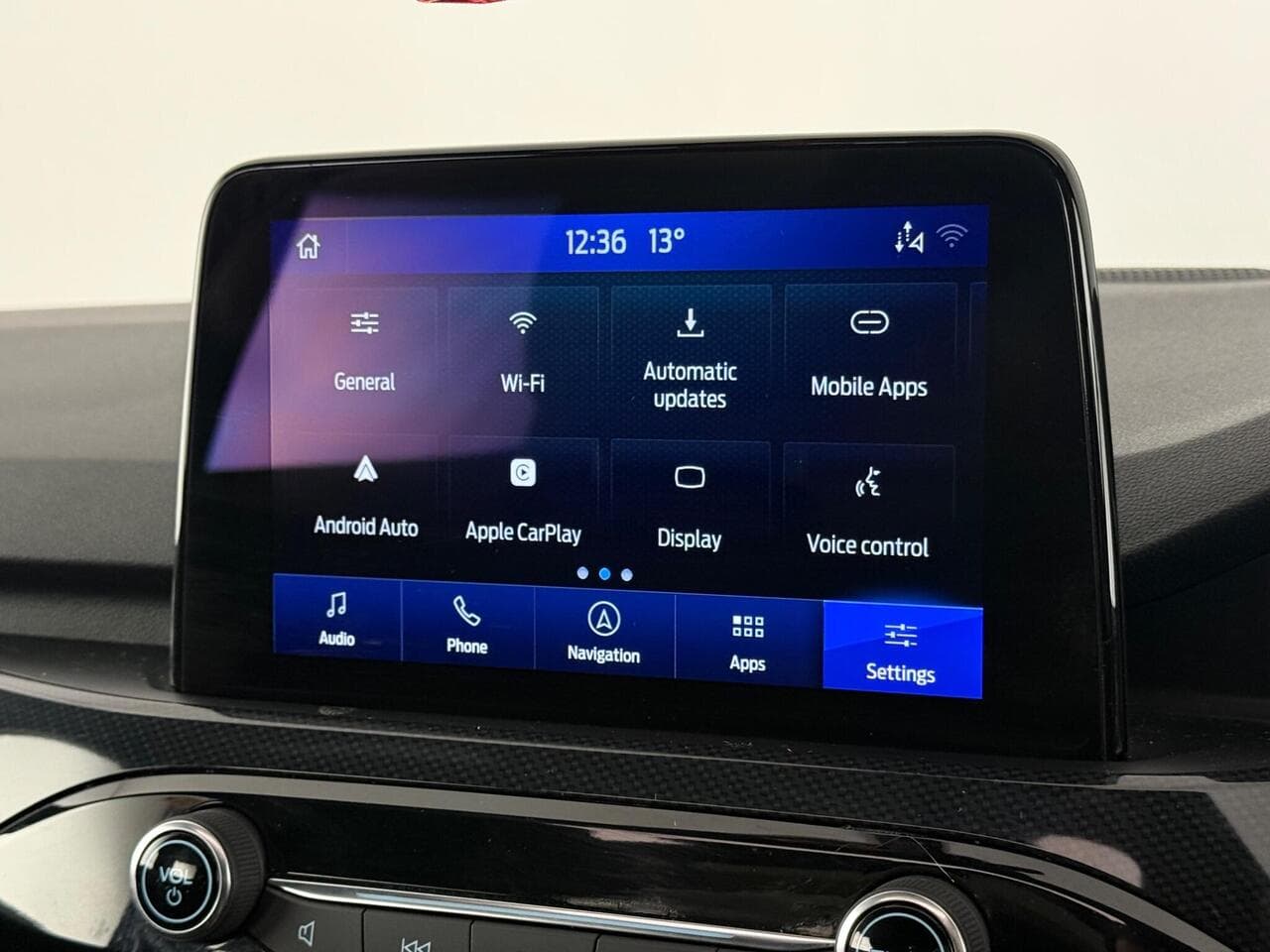 Ford Kuga thumbnail Infotainment System