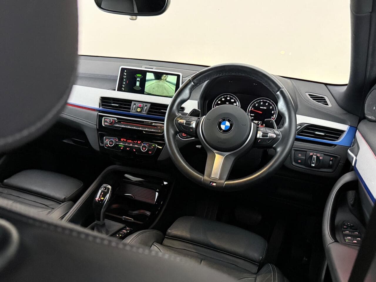 BMW X2 thumbnail Interior Front