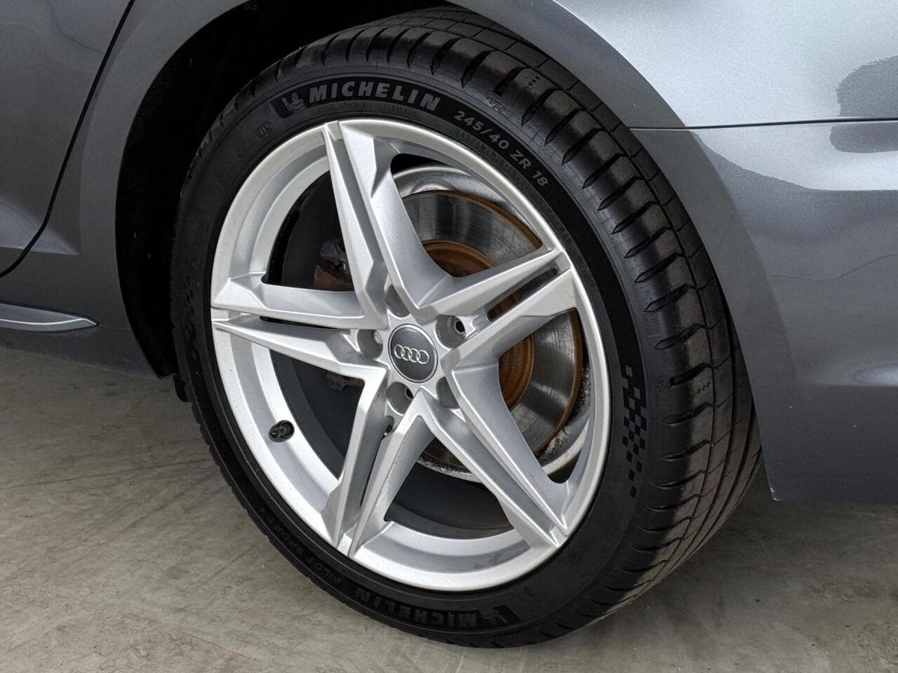 Audi A4 thumbnail Wheel