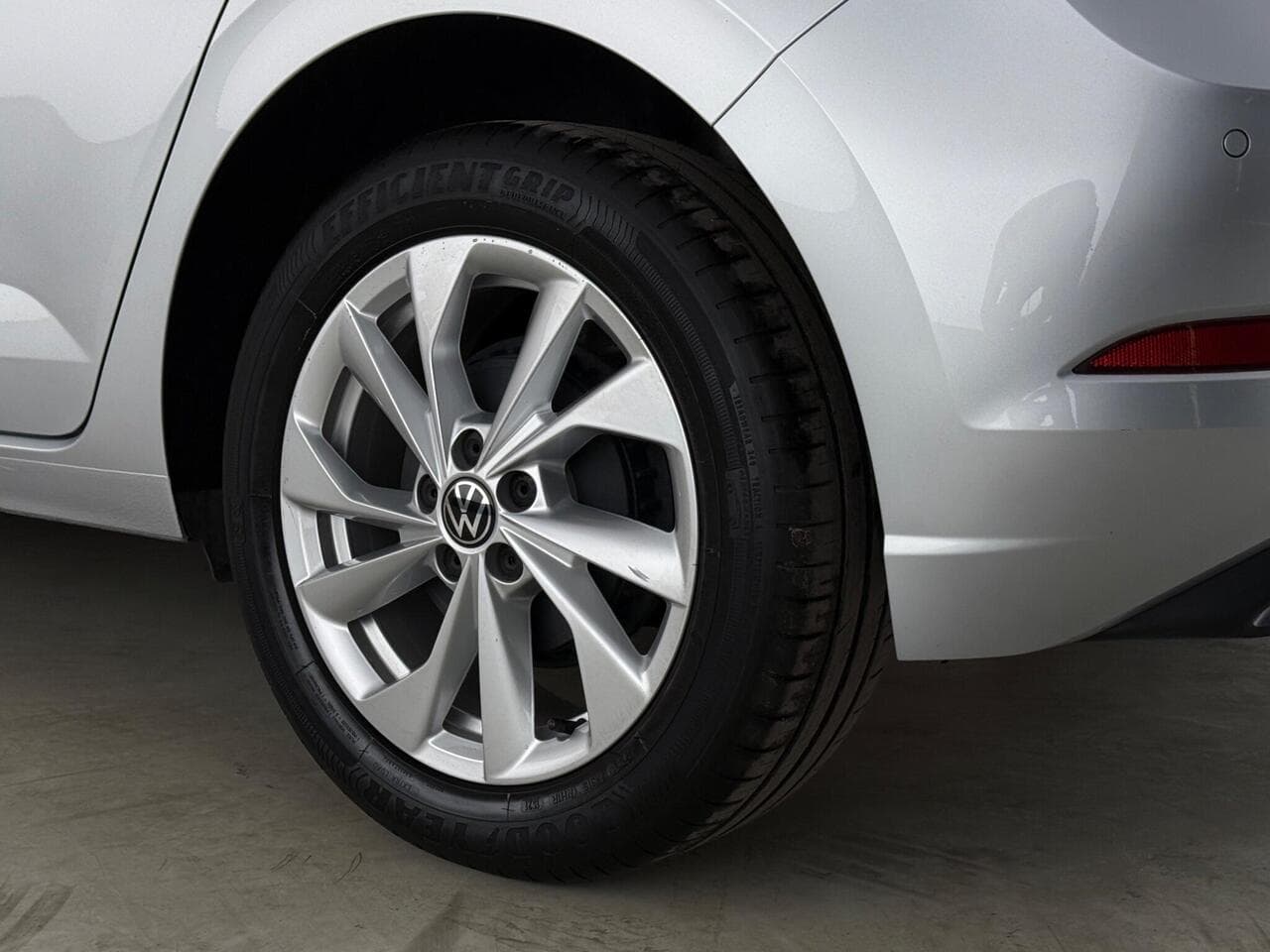 Volkswagen Polo thumbnail Wheel
