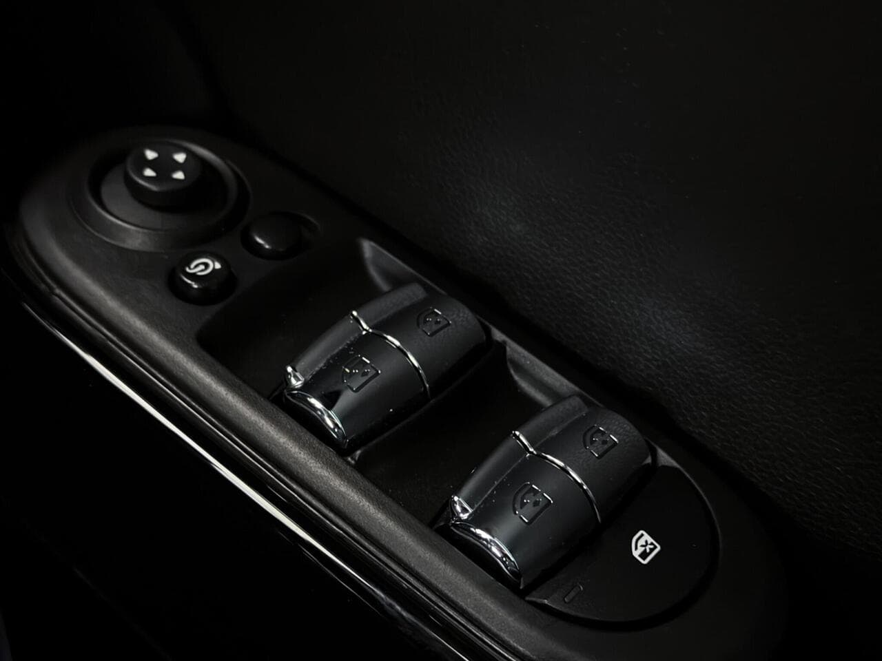MINI Hatch thumbnail Misc Controls