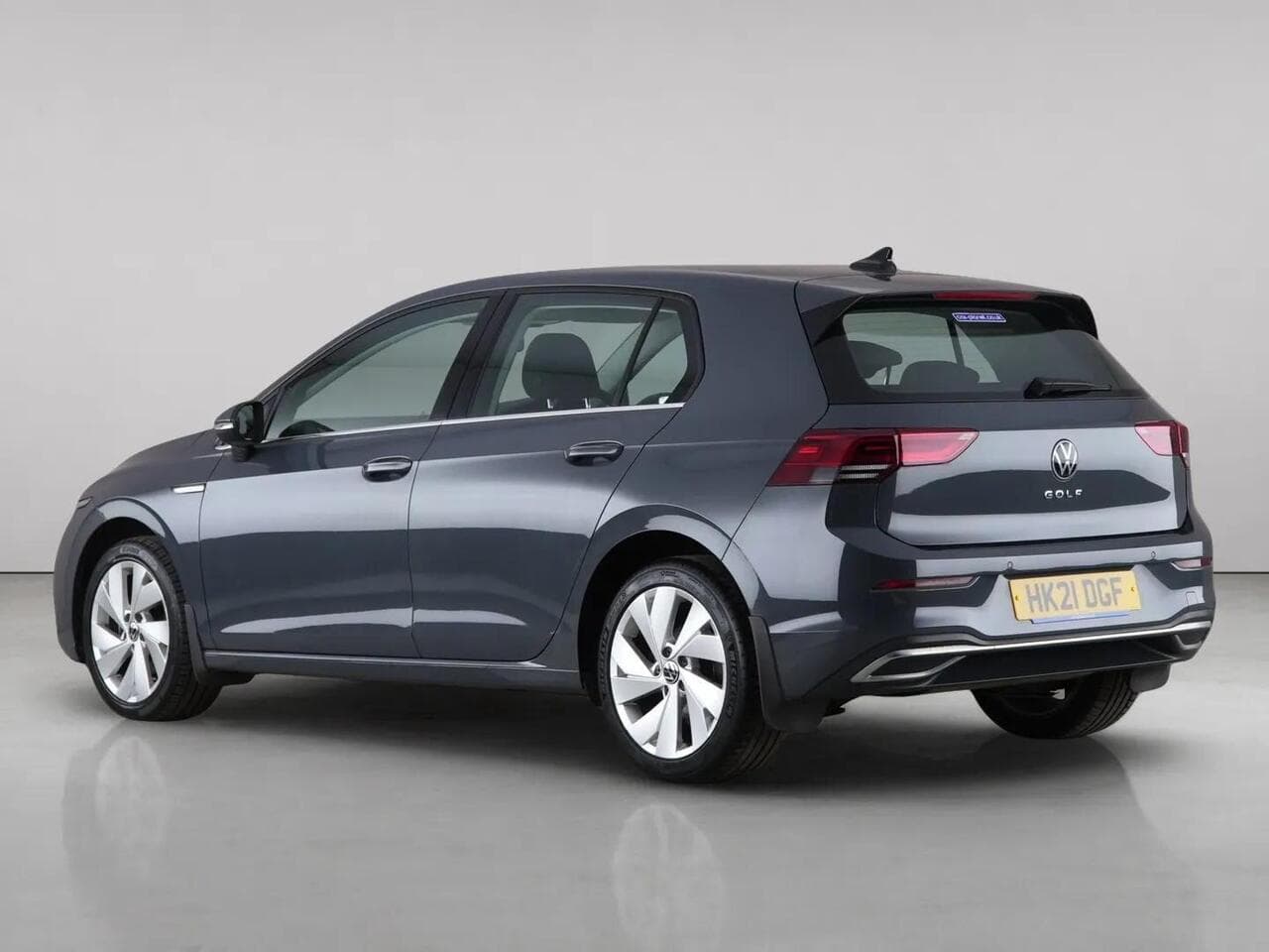 Volkswagen Golf thumbnail Rear Left