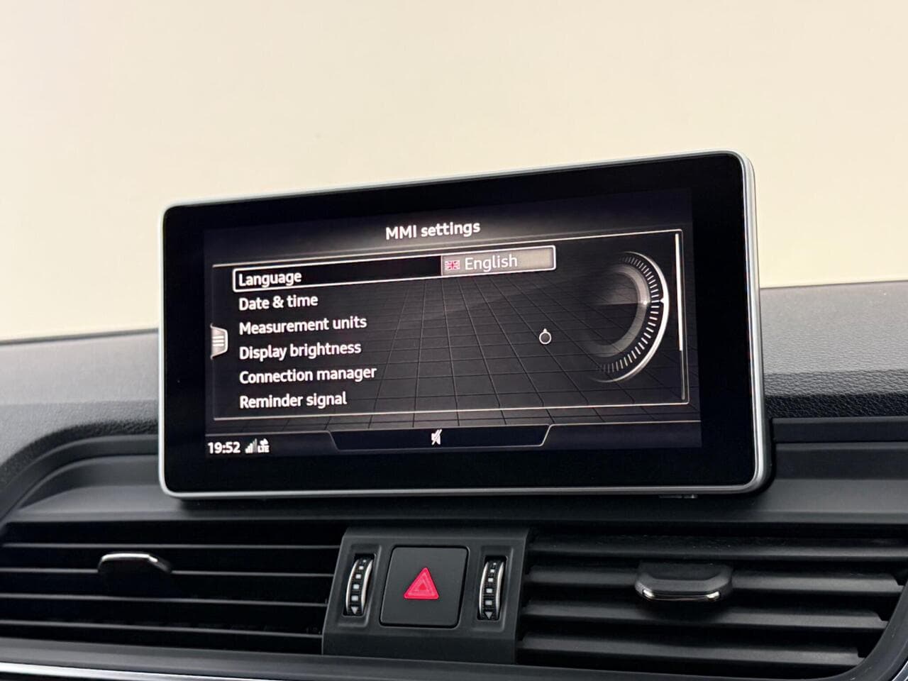 Audi Q5 thumbnail Infotainment System