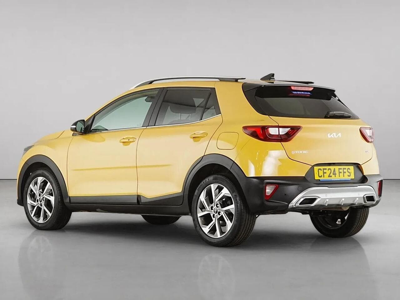 Kia Stonic thumbnail Rear Left
