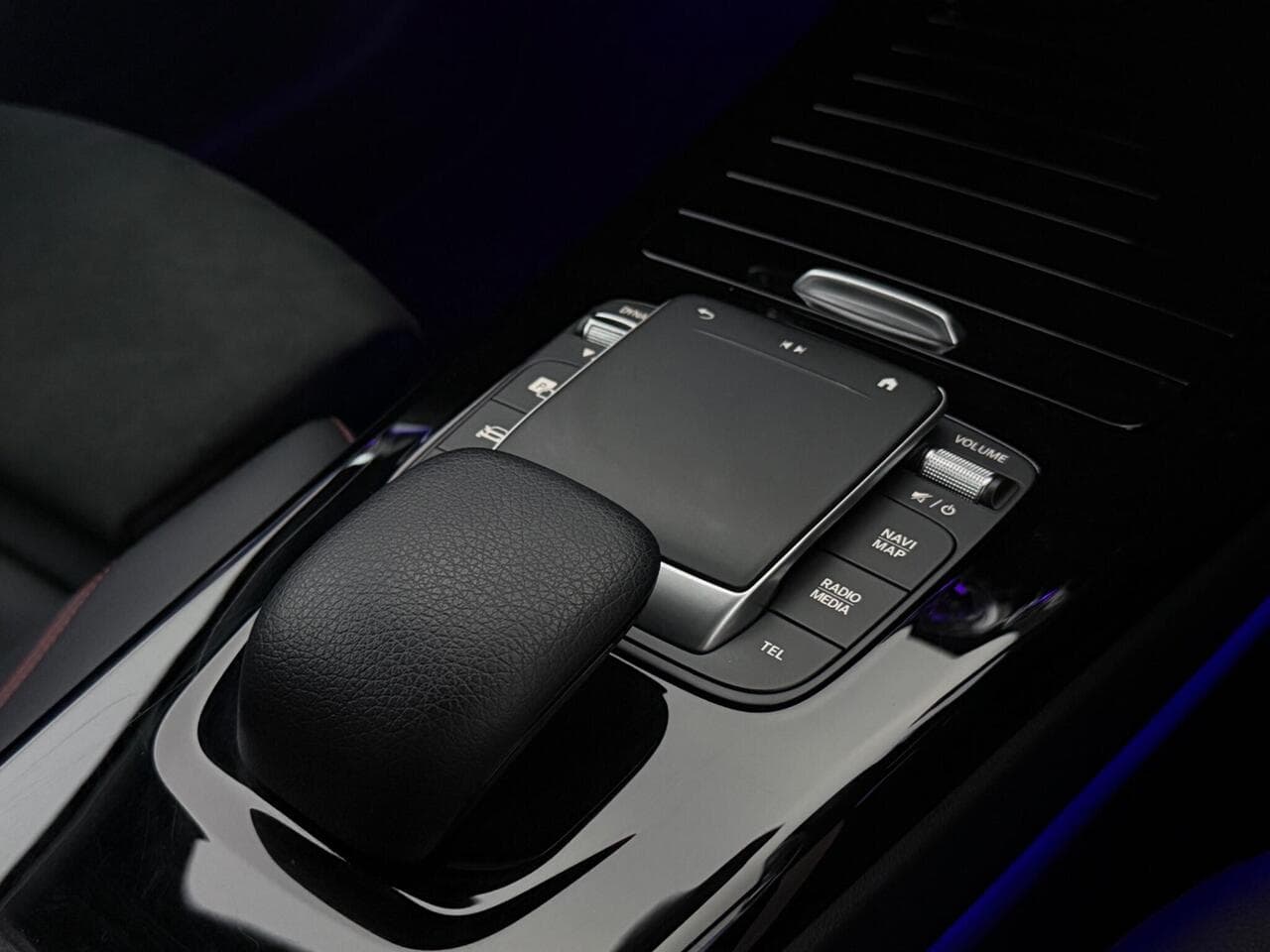 Mercedes-Benz A Class thumbnail Interior Front