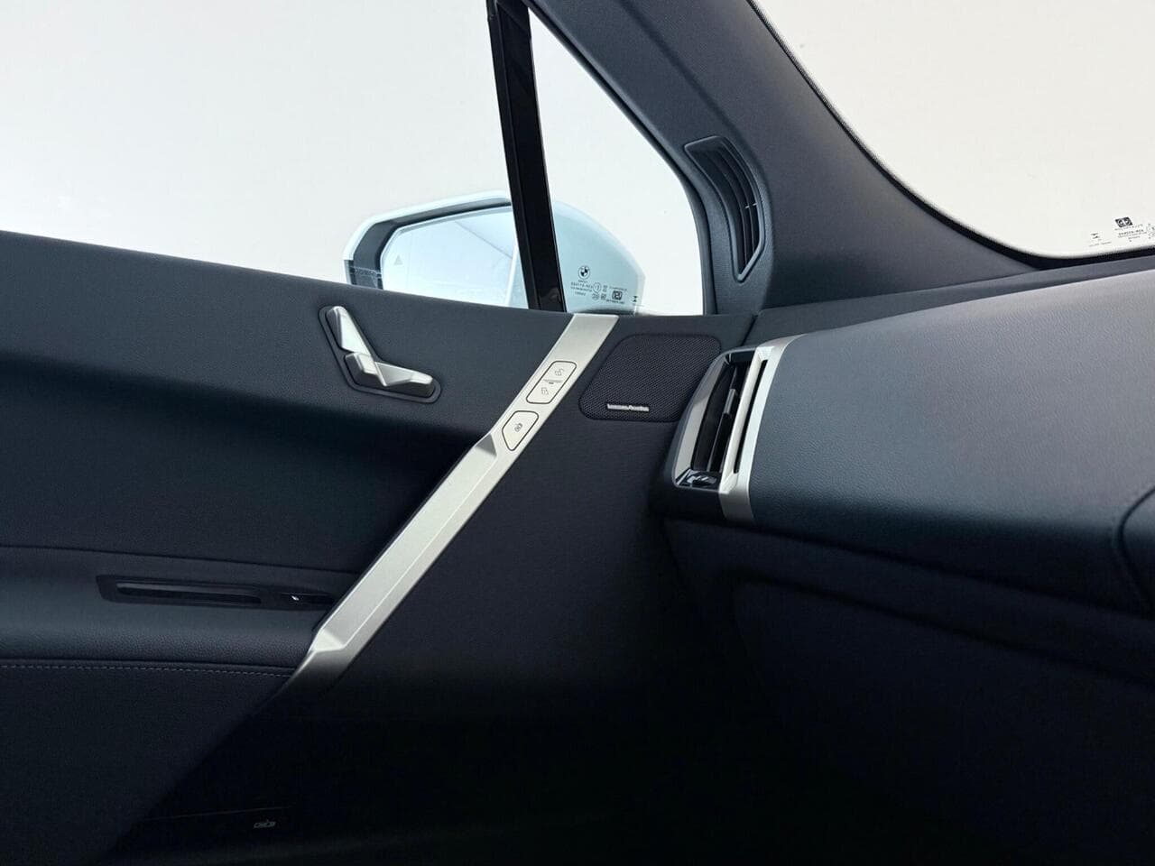 BMW iX thumbnail Inconclusive