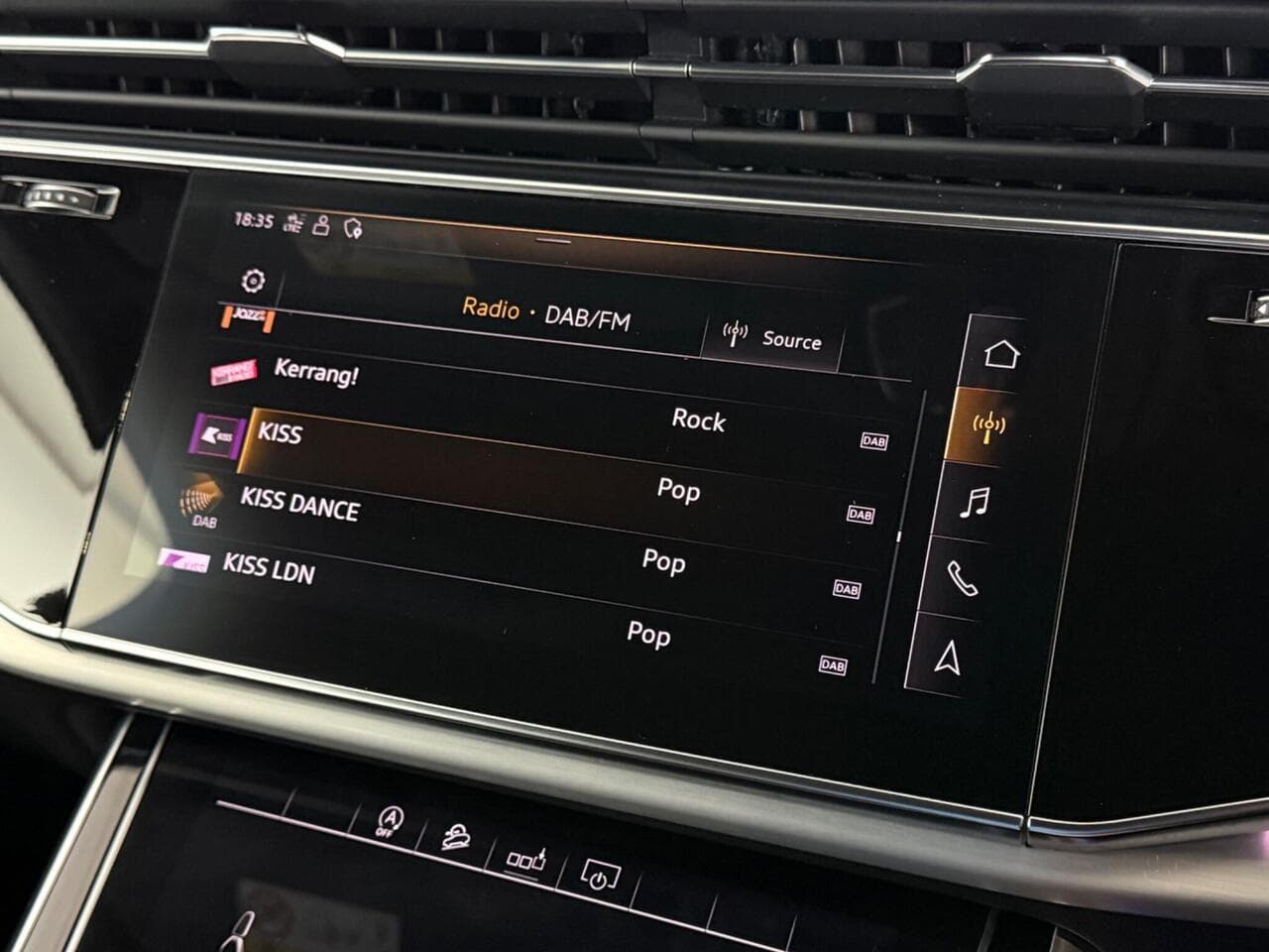 Audi Q7 thumbnail Infotainment System