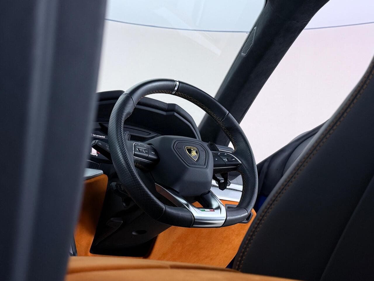 Lamborghini Urus thumbnail Inconclusive