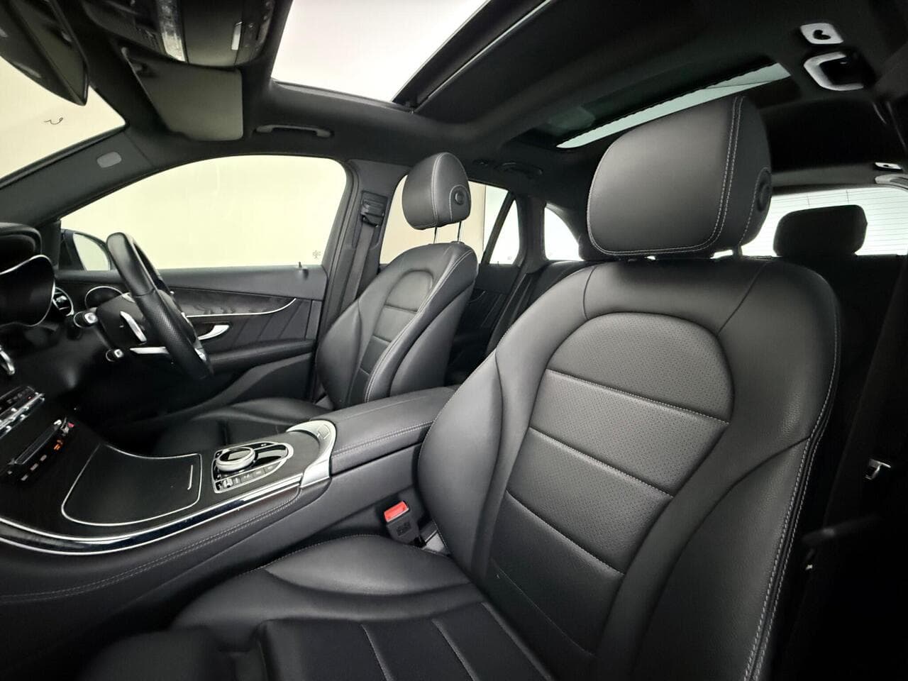 Mercedes-Benz GLC thumbnail Seat Front Passenger