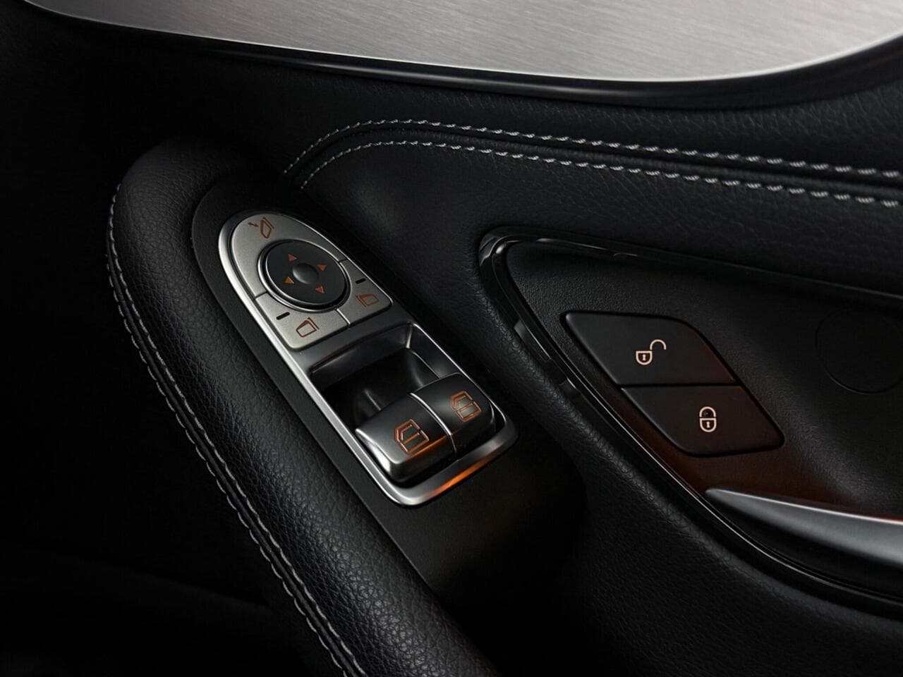 Mercedes-Benz C Class thumbnail Inconclusive