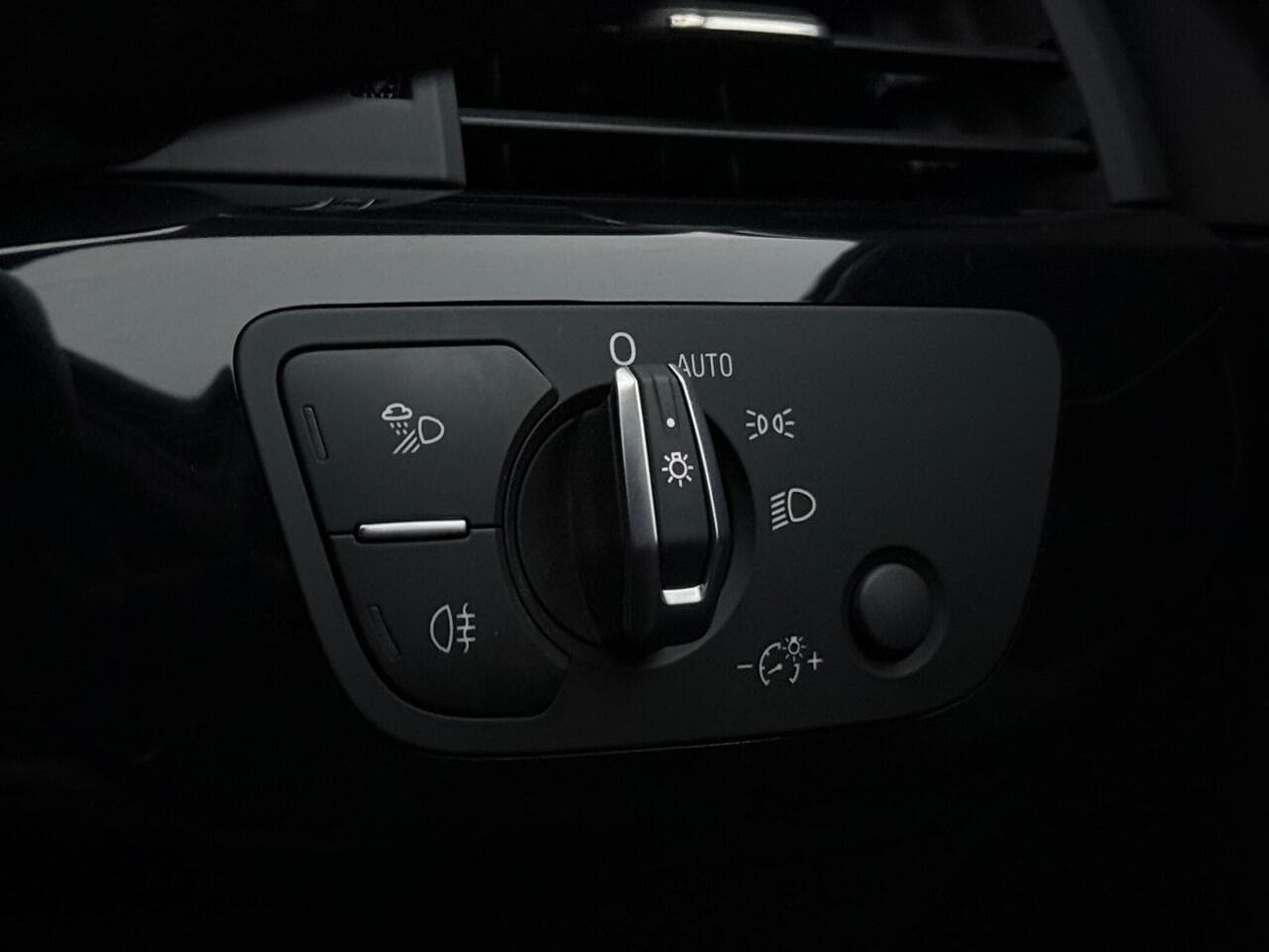 Audi A4 Avant thumbnail Misc Controls