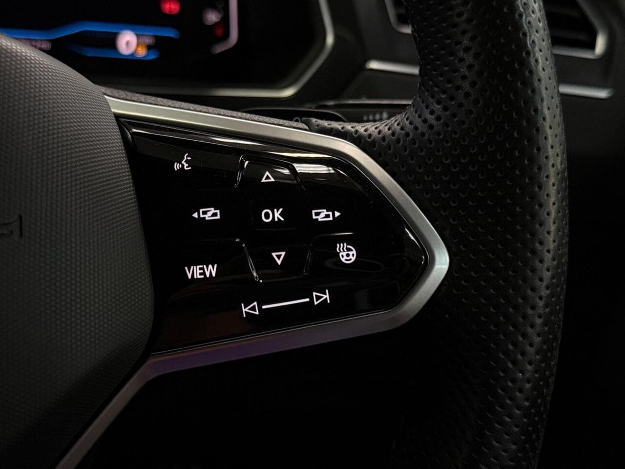 Volkswagen Tiguan thumbnail Misc Controls