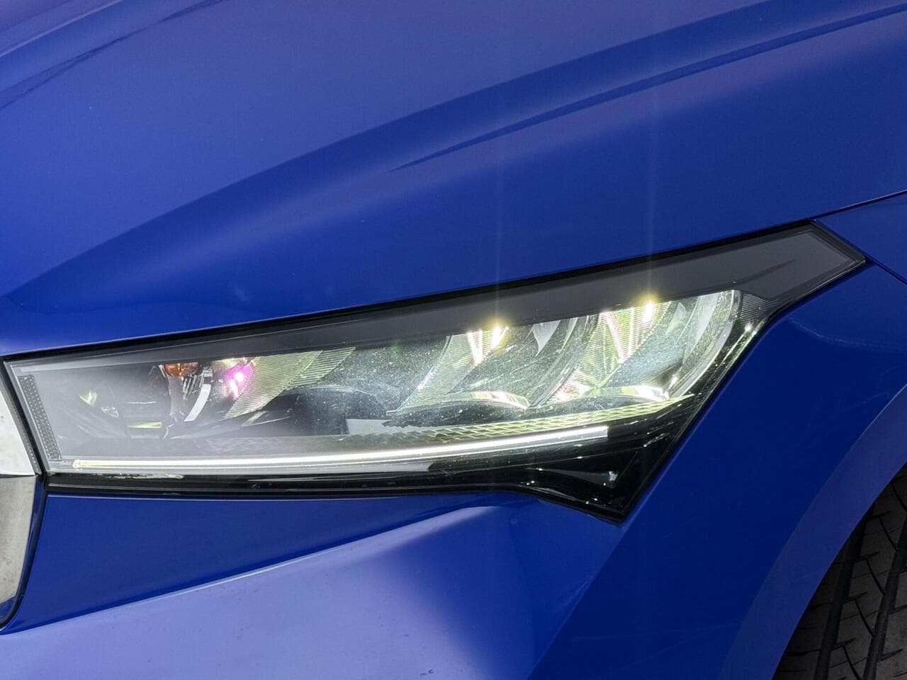 Skoda Enyaq thumbnail Lights Front