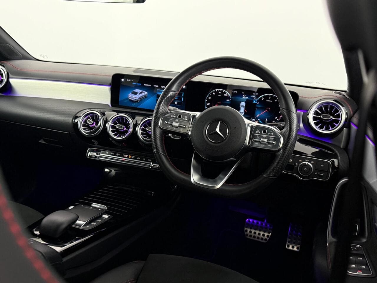 Mercedes-Benz CLA thumbnail Interior Front
