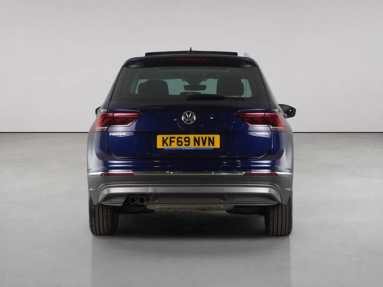 Volkswagen Tiguan thumbnail Rear