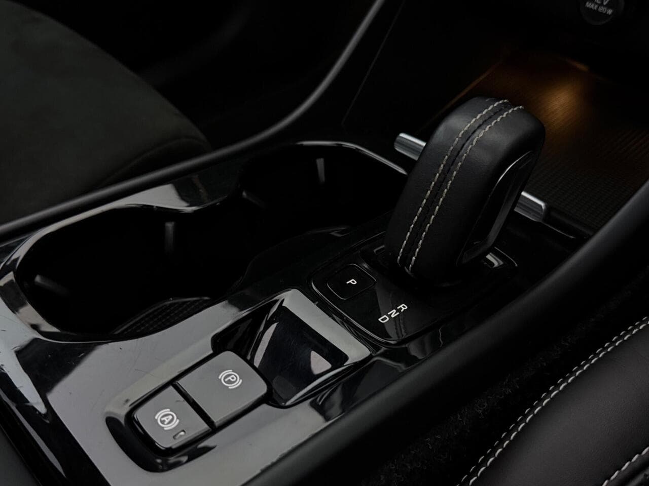 Volvo XC40 thumbnail Interior Front