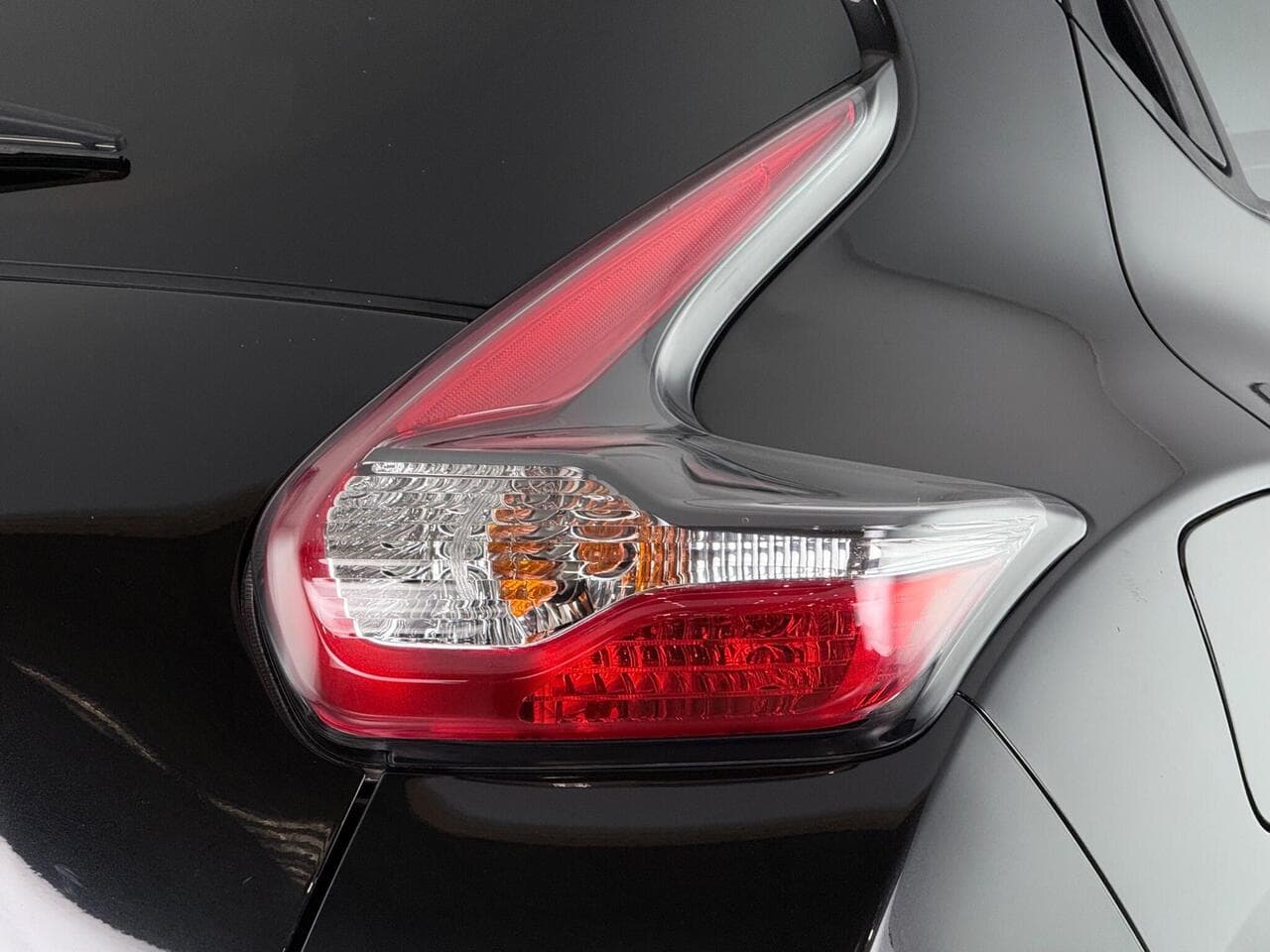 Nissan Juke thumbnail Lights Rear