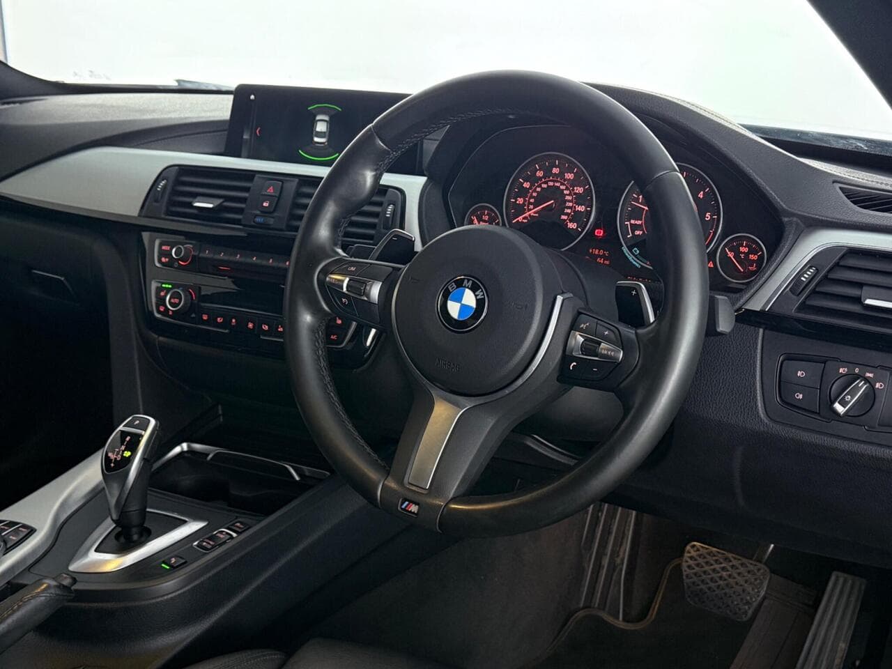 BMW 4 Series thumbnail Steering Wheel