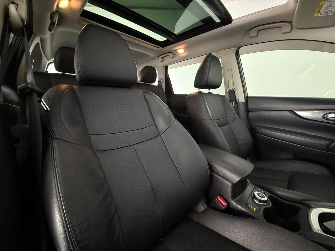 Nissan X-Trail thumbnail Seat Driver