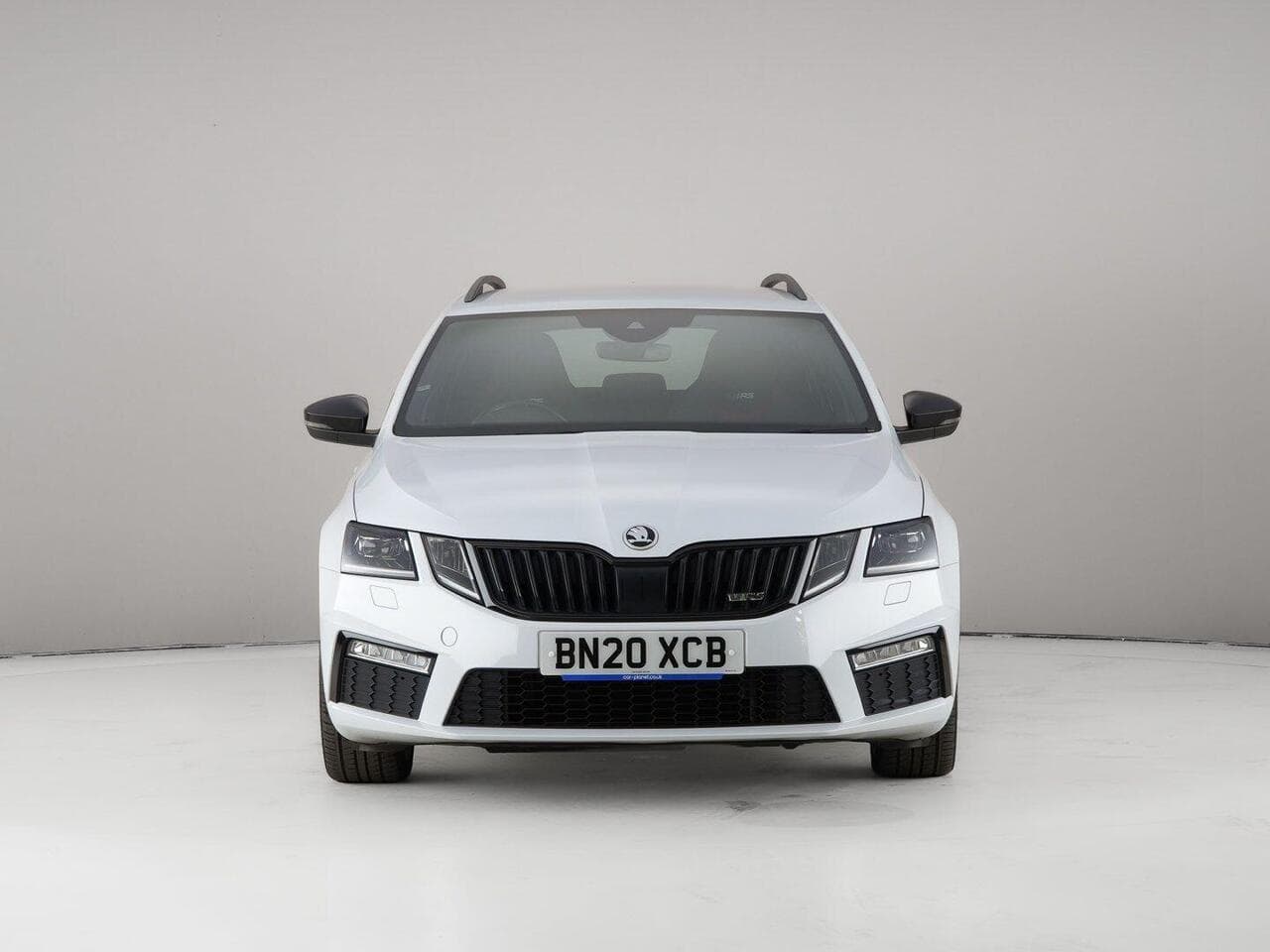 Skoda Octavia thumbnail Front