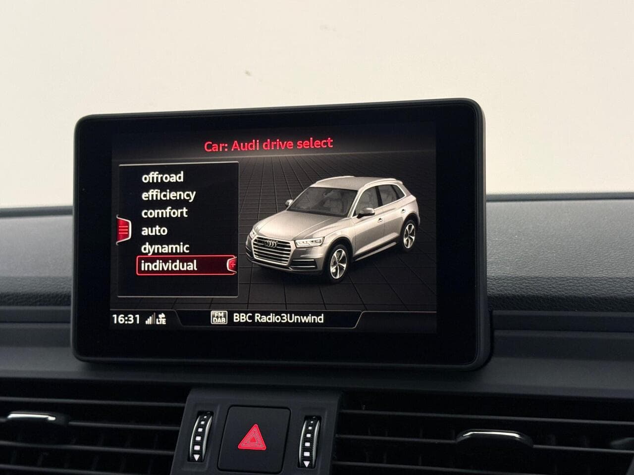 Audi Q5 thumbnail Infotainment System