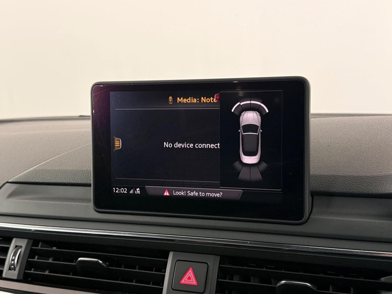 Audi A5 Cabriolet thumbnail Infotainment System