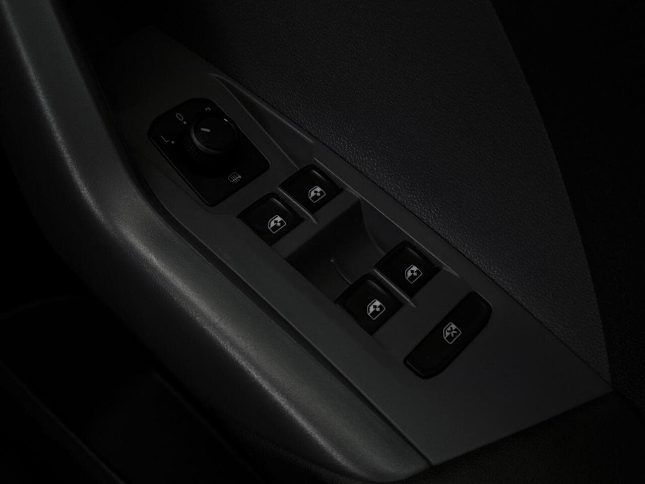 Volkswagen T-Cross thumbnail Misc Controls