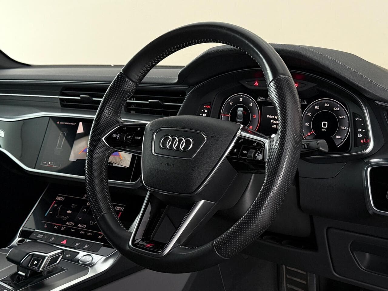 Audi A6 Saloon thumbnail Steering Wheel
