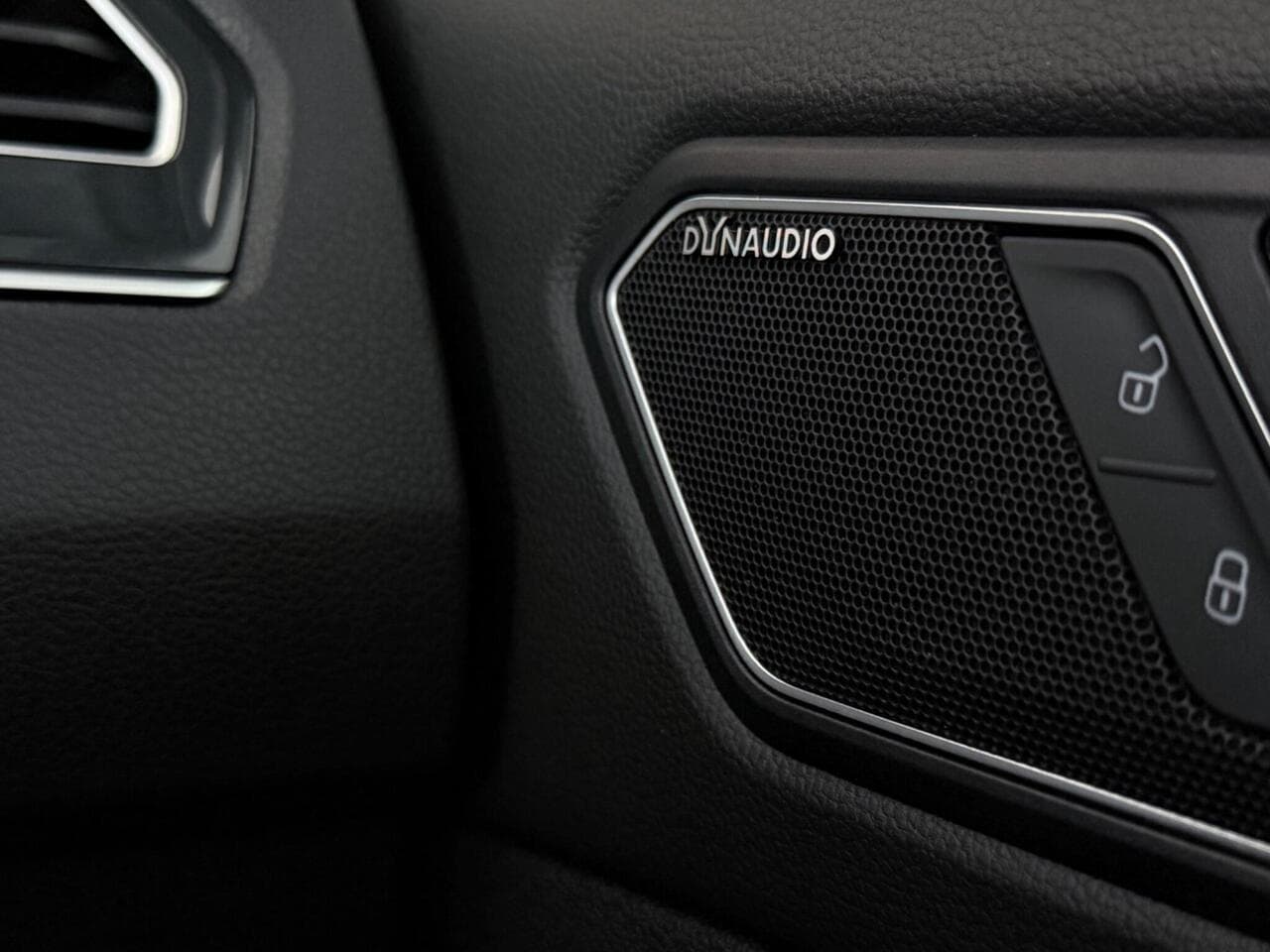 Volkswagen Tiguan thumbnail Misc Controls
