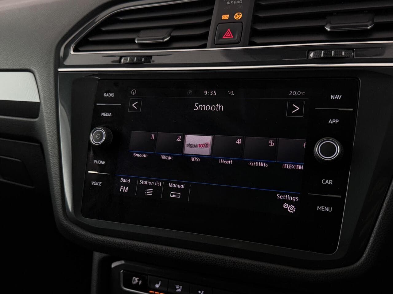 Volkswagen Tiguan Allspace thumbnail Infotainment System