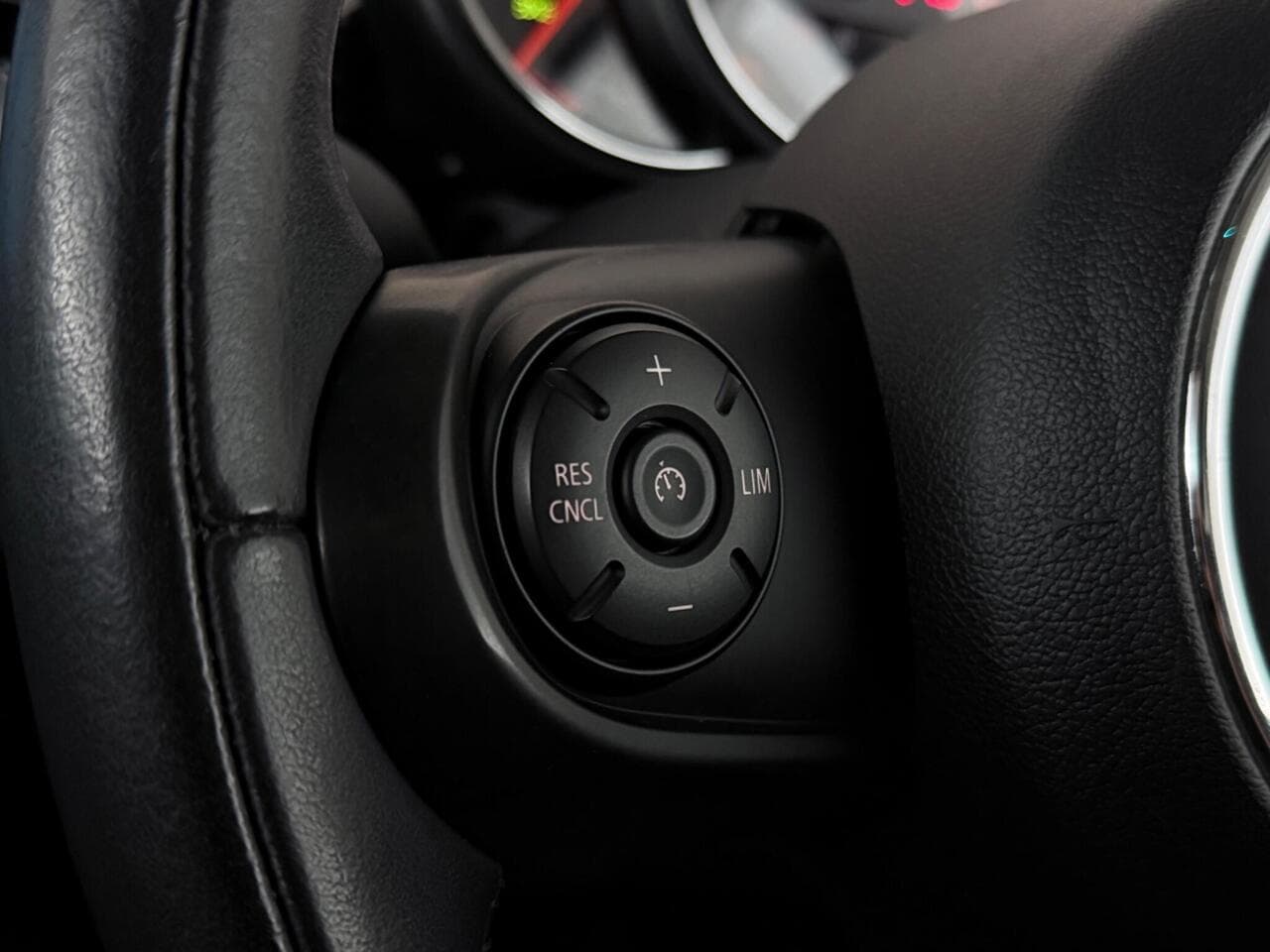 MINI Hatch thumbnail Misc Controls