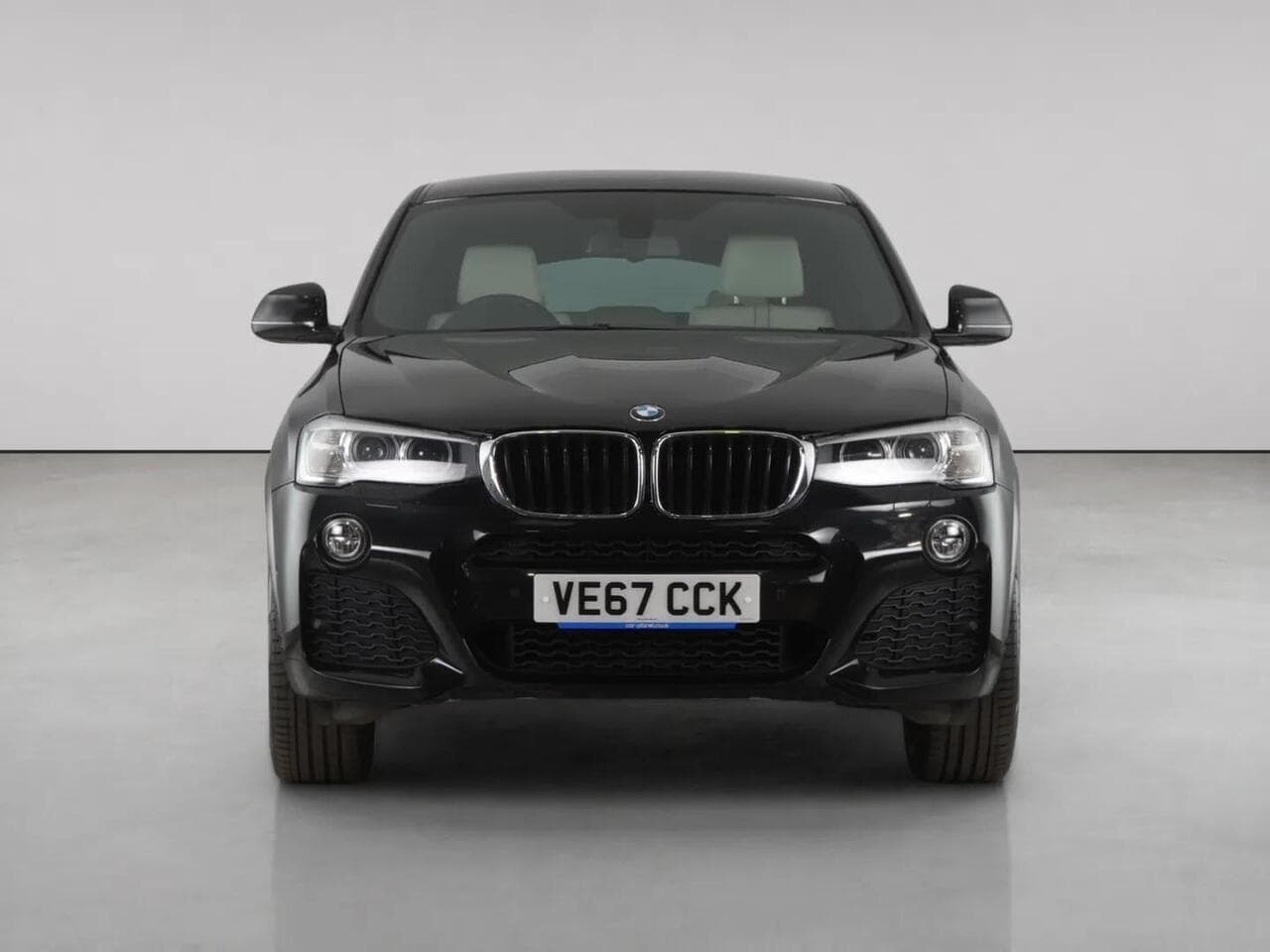 BMW X4 thumbnail Front