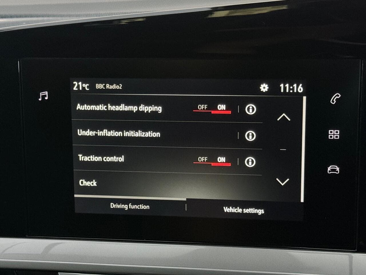 Vauxhall Mokka thumbnail Infotainment System