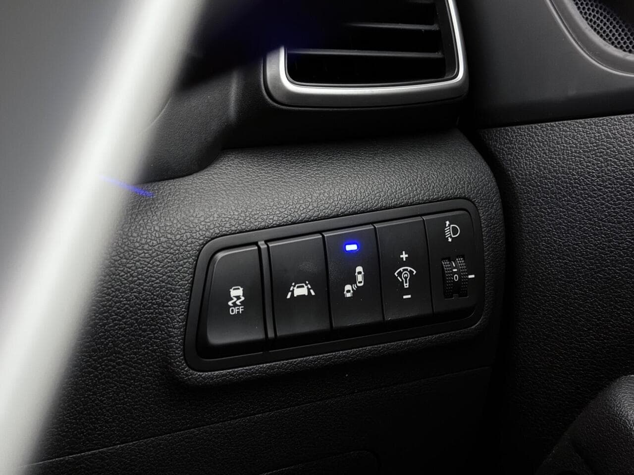 Hyundai TUCSON thumbnail Misc Controls