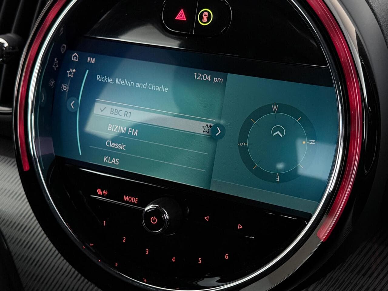 MINI Countryman thumbnail Infotainment System