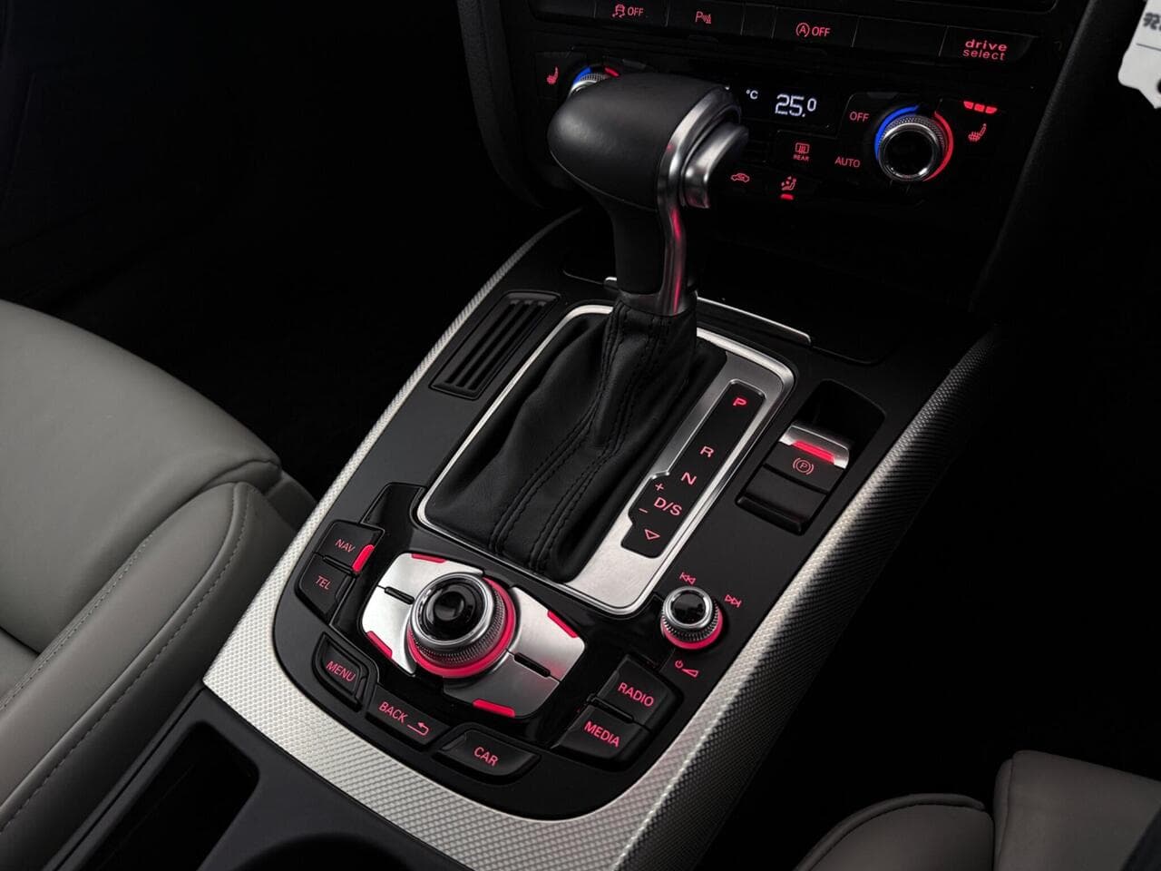 Audi A4 Allroad thumbnail Interior Front