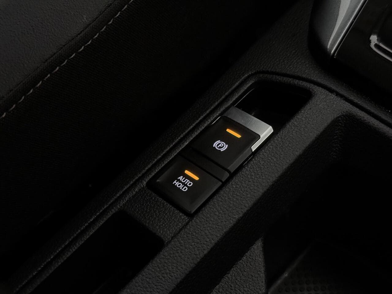 Volkswagen T-Roc thumbnail Misc Controls
