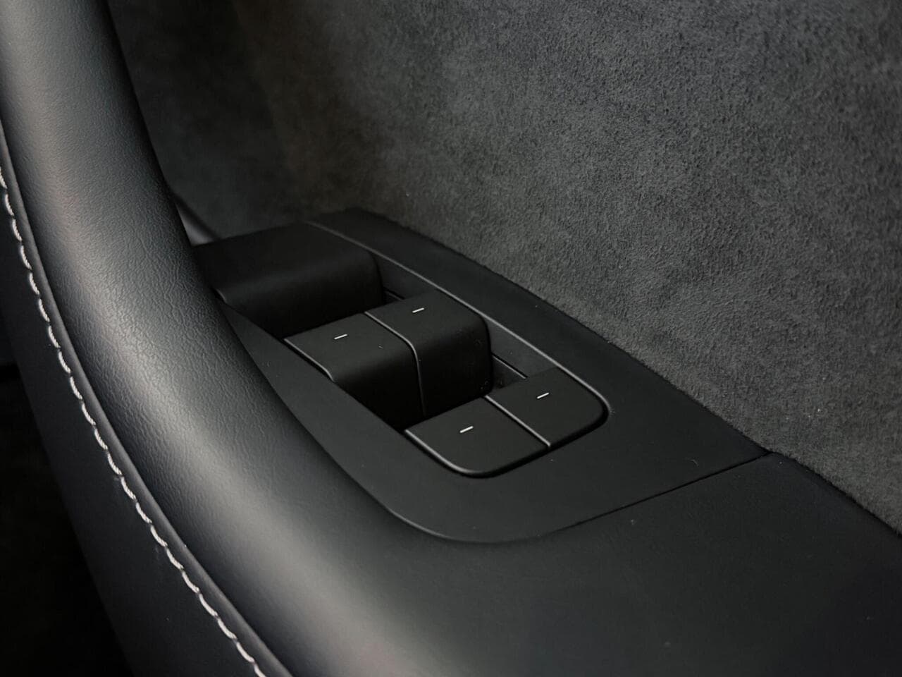 Tesla Model Y thumbnail Misc Controls