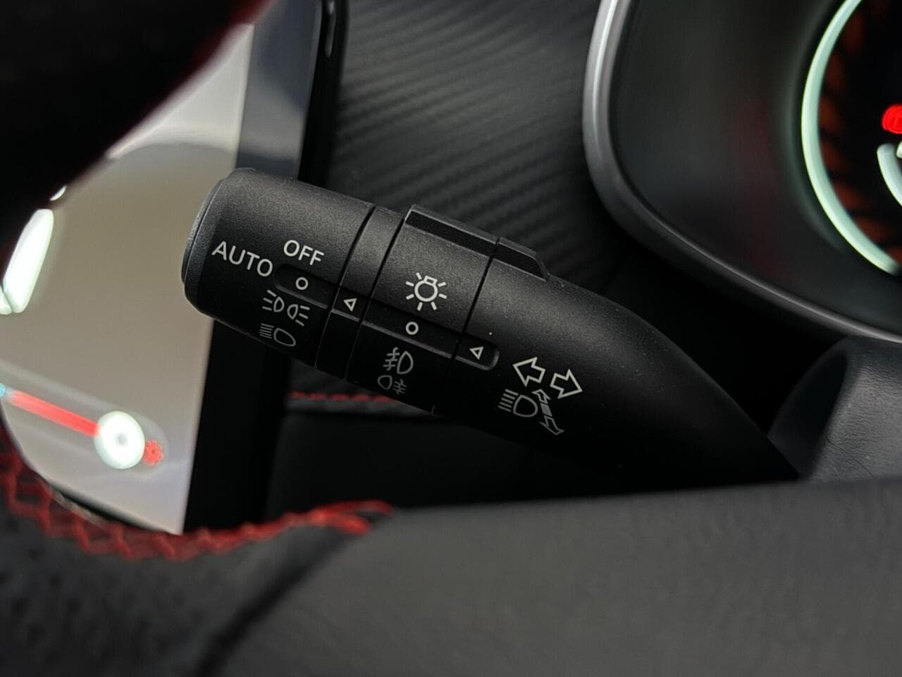 MG MG ZS thumbnail Misc Controls