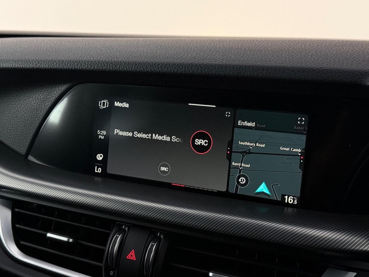 Alfa Romeo Stelvio thumbnail Infotainment System
