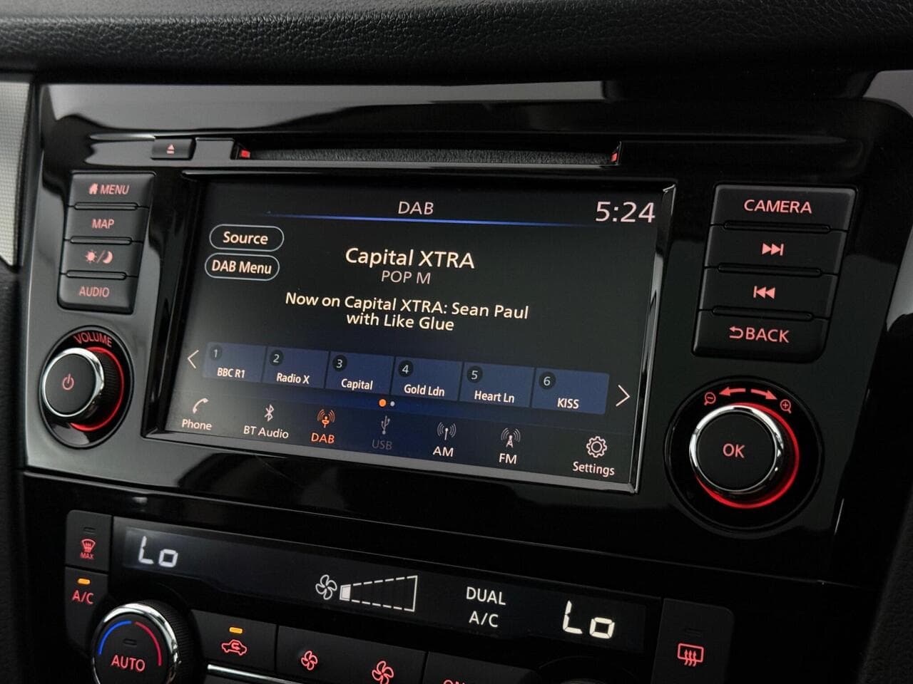Nissan Qashqai thumbnail Infotainment System